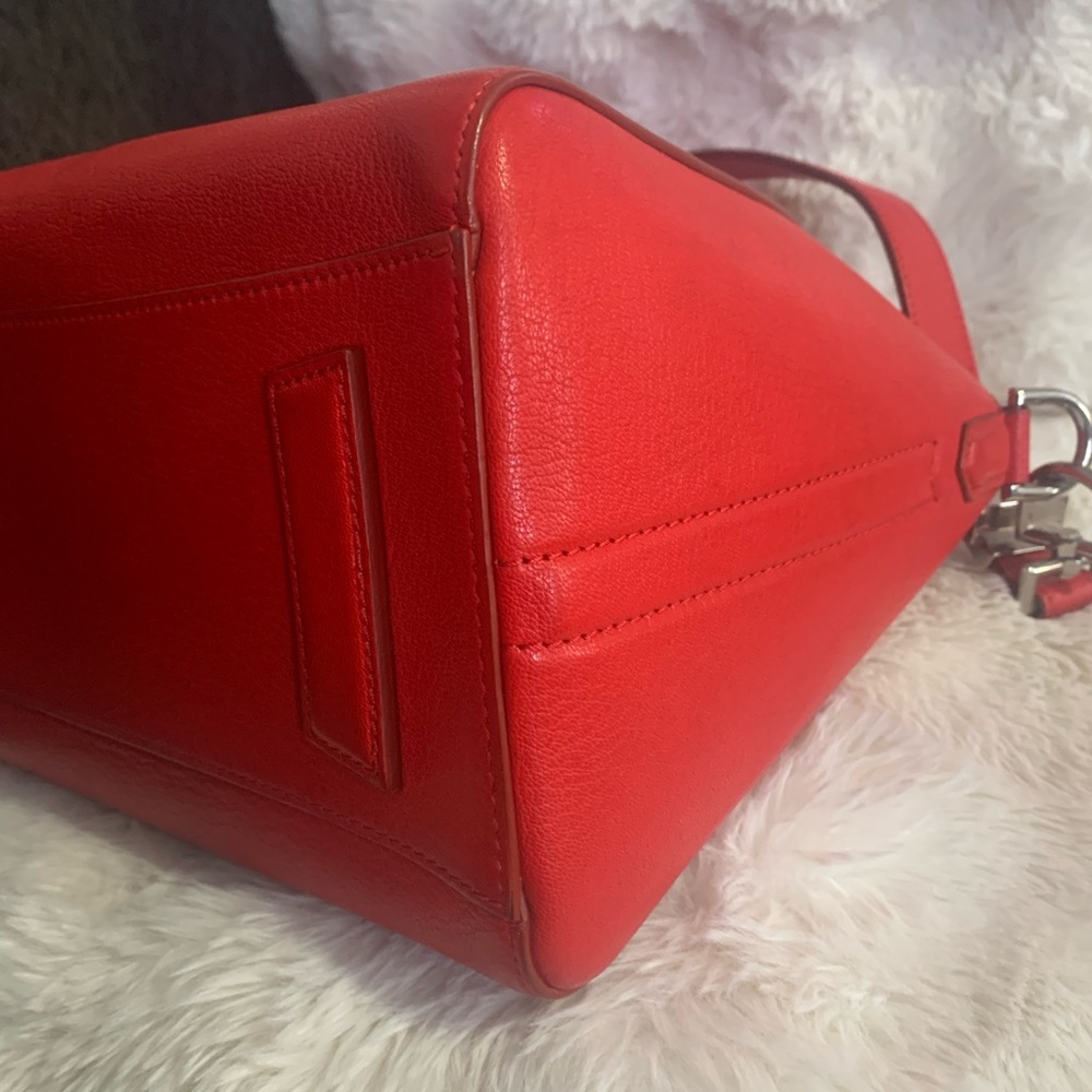 Givenchy Red Shoulder Bag - Picture 13 of 16